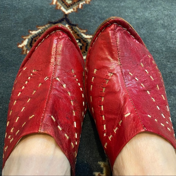 Nwot. Egyptian leather slides. - Picture 1 of 11